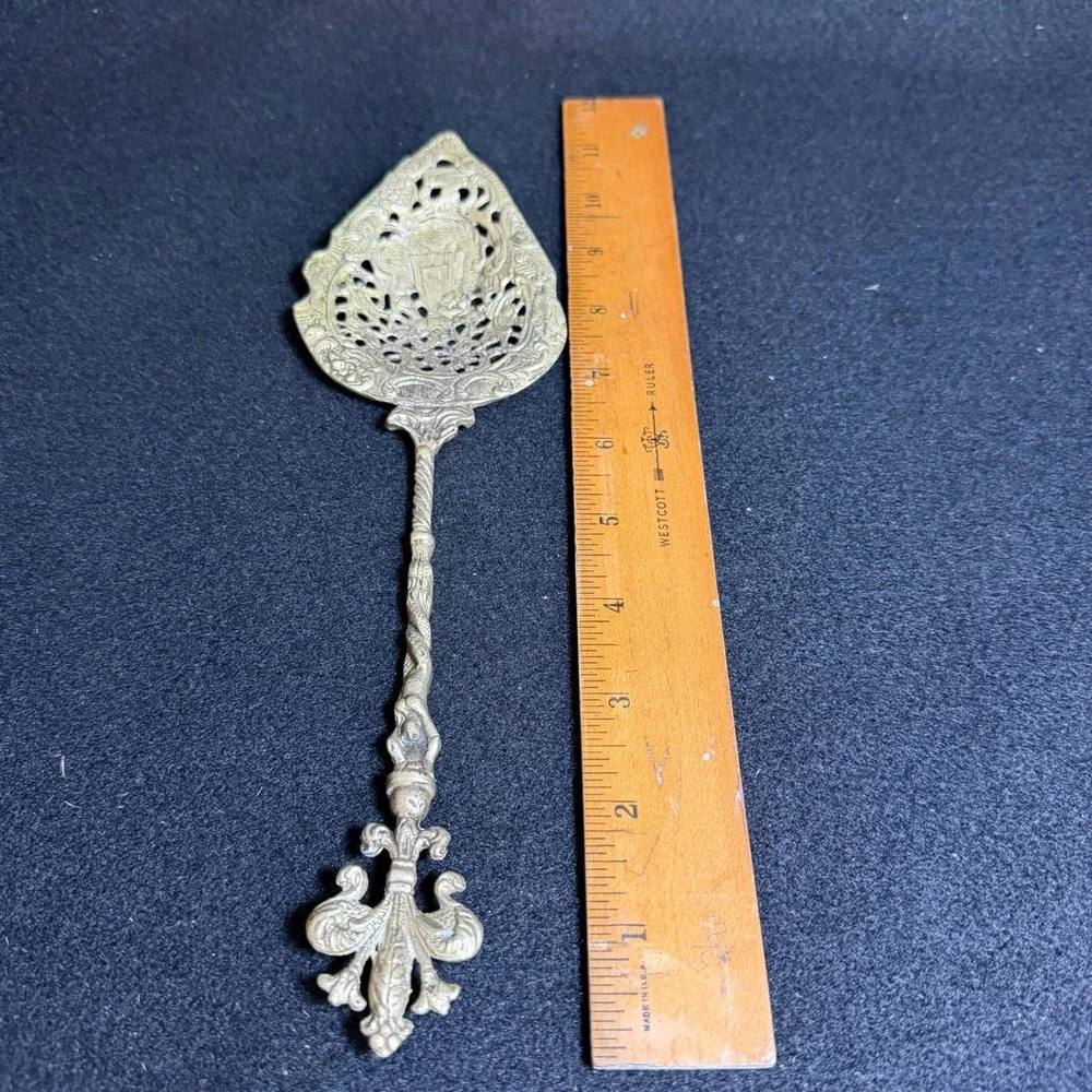 AntiqueBrass Cake Server Ornate Filigree Mermaid Fleur-de-lis Pastry Lifter‎ 10